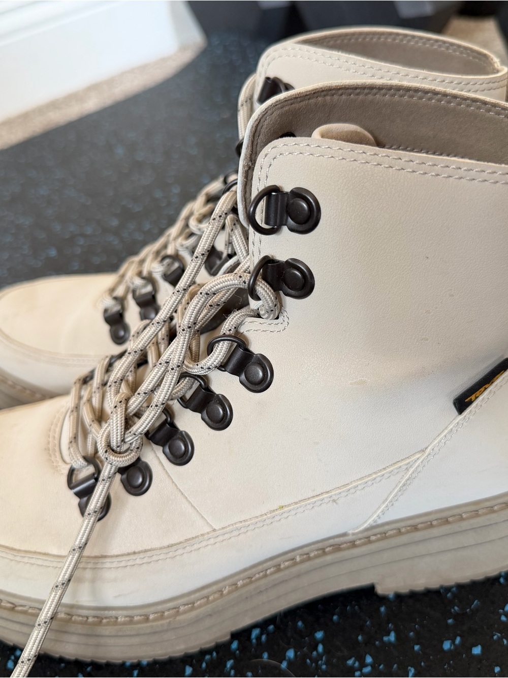 Teva Cream Lace-Up Women's Boots
